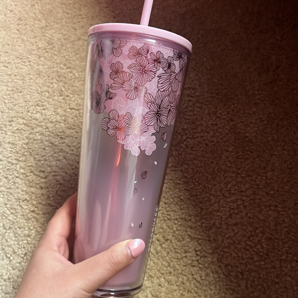 RARE Starbucks Sakura cup - Picture 2 of 4